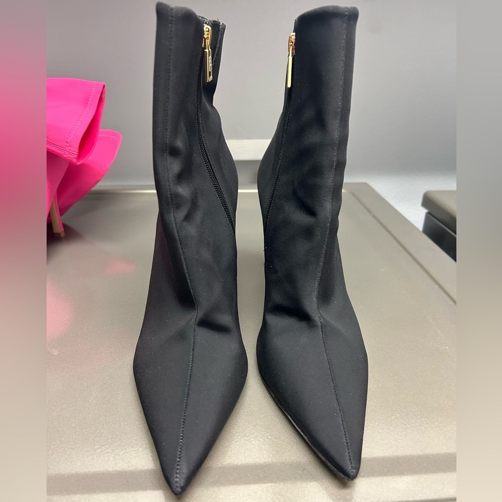 Good American Pointy Toe Bootie